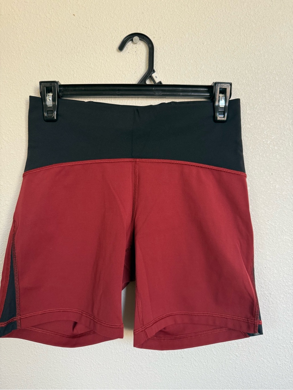 Lululemon Train Times 6” Shorts Size 8 Bonfire Black High Rise Mesh Run Gym - Picture 4 of 6